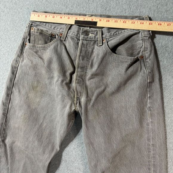 VTG Levis Jeans Mens 33x30 Gray 501 Straight Button Fly American Medium Denim - Picture 7 of 16